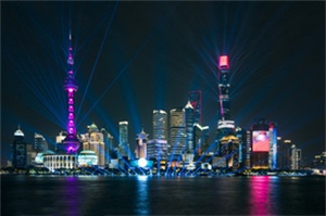 在上海的舞台见证故事的诞生