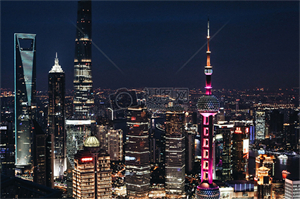Enjoy the luxurious night at the most luxurious hotel in Shanghai!